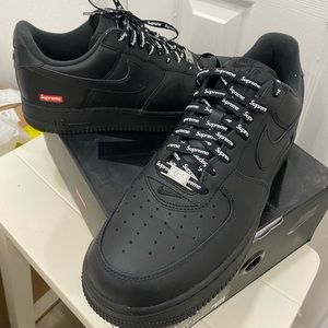 Men’s Air Force 1 Low / Supreme